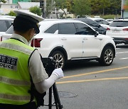 출근길 꼬리물기 단속하는 전북경찰