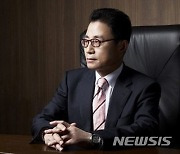 김웅기·서경배 회장, '세계 200대 컬렉터' 선정