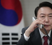 윤대통령 "기시다 총리와 한일관계·안보 현안 얘기할 것"