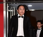 '한산: 용의 출현' 김한민 감독, 최우수감독상 수상(부일영화상)[27th BIFF]