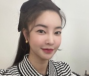 '최우성♥' 김윤지, 1년 전 부케 돌려받고 '감동'.."평생 잘 산다고"