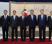 윤석열 대통령, 김홍균 주독일 대사 등에 신임장 수여