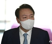 출근길 오른 윤석열 대통령