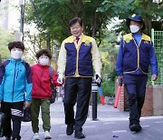 이필형 동대문구청장 취임 100일 .. '산뜻한 출발'  '기대 충만'