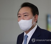 출근길 발언하는 윤석열 대통령