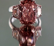 (FILE) UAE JEWELRY PINK DIAMOND