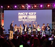 NCT 127, 미국 팬이벤트 대성황..5천여 팬 운집→1km 대기 행렬