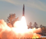 북한, 김정은 지도 하에 '인민군 전술핵운용부대 군사훈련' 실시