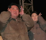 북한, 한미 연합훈련에 '전술핵운용부대'  미사일 훈련으로 '맞불'