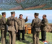 김정은, 인민군 전술핵운용부대 군사지도.."대화 필요성 느끼지 않아"