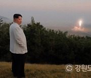 김정은 "핵 전투력 강화할 것..적들과 대화할 필요성 안 느껴"