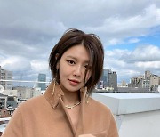 수영, 맨살에 코트만 입었네? ♥정경호도 기겁할 패션