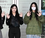 [ST포토] 다정-디아, '새 멤버 린지와 함께 유럽 투어 출발!'