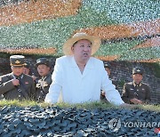김정은, 전술핵운용부대 군사훈련 지도.."대화 필요성 안느껴"