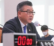 [국감]발언하는 유병호 감사원 사무총장