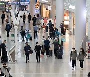 일본 무비자 재개 첫날, 공항서 '5000명' 출국