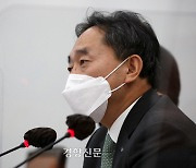 기초연금 40만원 인상→ 국민연금 가입회피?..김태현 이사장 "인상 시기 고려돼야"[국감초점]