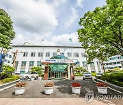 5층서 추락한 3살 아이 발견하고 보호·신고한 초등학생들