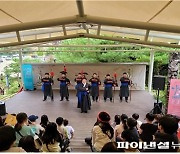 구리시 '아트 고구려대장간마을' 인기 상종가