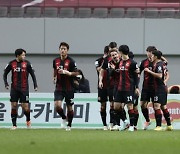 '김신진 선제골' 서울, 김천상무와 1-1 무승부