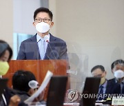 김문수 "文, 신영복 존경하면 김일성주의자"..국감장서 쫓겨나(종합)