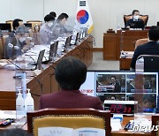 MBC '尹 발언 보도·PD수첩' 강대강 대치..고성 오간 과방위(종합2보)