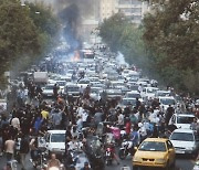[미션리포트] 목숨 걸고 '히잡시위'로 자유 외치는 이란 시민들