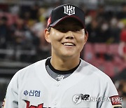 kt, 6-2로 KIA 꺾고 준PO 진출..16일 키움과 1차전(종합)