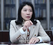 신현영 "국감 중 아이 학원 문자 받는 난 '워킹맘'..여성의 표상될 것"[파워초선]