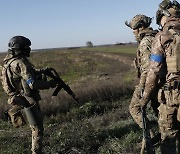 벨라루스에 연합군 결성할 러軍 도착..우크라 국경 긴장고조