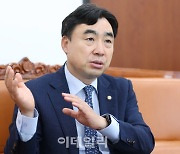 "尹정부, 원전 확대 비상식적..선진국가와 반대 방향"[만났습니다]