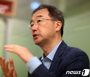 "한국 증시 '왕따' 이유?..카카오 같은 '주식 장사' 기업 때문"