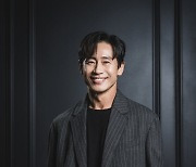 신하균 "죽음=끝, 과거·미래보다 '현재를 즐겁고 행복하게 살자' 주의"('욘더') [인터뷰③]