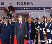 한 총리, 중남미 순방 후 귀국.."전략적 신산업 중요 역할할 것"