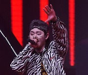 지코,  손 흔들어 put your hands up ~ [포토엔HD]