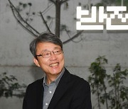 "달면 삼키고 쓰면 뱉는 기성정치"..청년 정치학교로 '반전' 꿈꾸는 김성식 전 의원