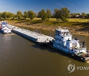 USA TRANSPORT MISSISSIPPI RIVER