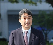 이주호 "대학 등록금 인상, 제한적 자율화" 주장