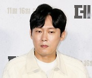 [포토] 박병은, '깊은 생각에 잠겨서'