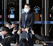 질문에 답변하는 '계곡 살인 피해자 유족