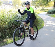 “MTB 36년 내공으로 지금도 산길 44km는 거뜬히 달려”[양종구의 100세 시대 건강법]