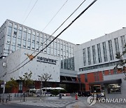 '비키니 오토바이 커플' 과다노출 혐의로 검찰에 넘겨져