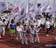 3년 만에 정상 개최 '제56회 제주도민체전' 개막