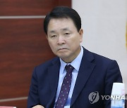 비대위 참석하는 성일종