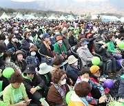 4년만에 열린 양구 시래기·사과축제 첫날부터 구름인파