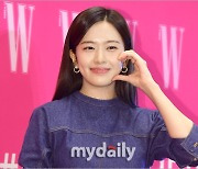 [MD포토] 아이브 안유진 '미소 볼하트'