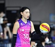 김연경 앞세운 흥국생명, 인삼공사에 3-0 완승