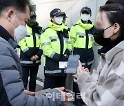 [포토]병원엔 실종자 가족 발길..."아직 못 찾았어요"