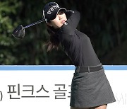 [Ms포토]전예성 '역전 향해 날리는 티샷'