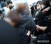 갑작스런 비보에 오열